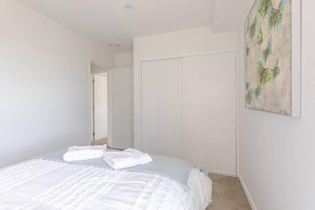 Harbor View Two Bedroom Apartment At Pinnacle Wellington Exterior photo